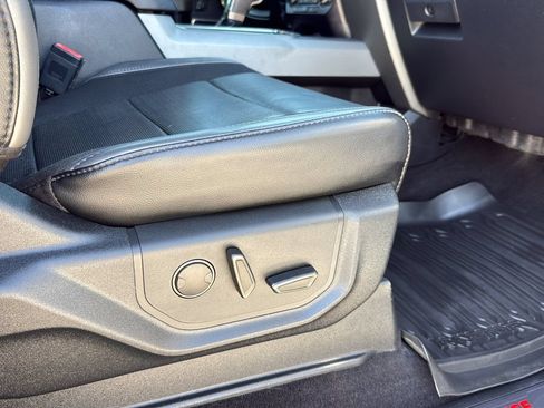 Used 2019 Ford F150 Raptor w/ Equipment Group 802A Luxury AWD/4WD image 24