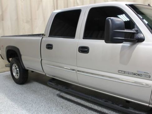 Used 2007 GMC Sierra 2500 SLT w/ Heavy-Duty Power Package image 11