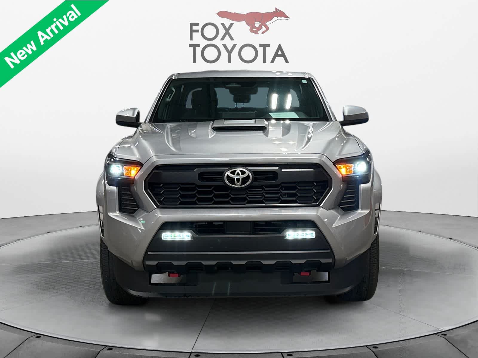 Used 2025 Toyota Tacoma TRD Sport AWD/4WD image 9