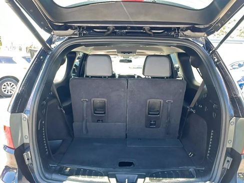 Used 2013 Dodge Durango R/T w/ Leather Interior Group RWD image 40