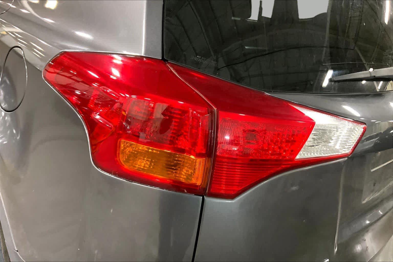Used 2014 Toyota RAV4 XLE AWD/4WD image 29