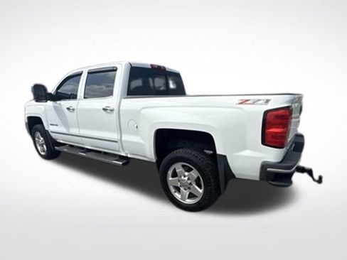 Used 2015 Chevrolet Silverado 2500 LTZ w/ Z71 Package, Off-Road AWD/4WD image 4