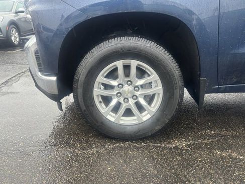 Used 2021 Chevrolet Silverado 1500 LT w/ Convenience Package II image 9