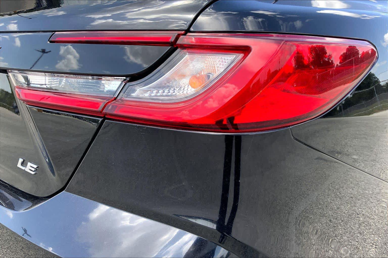 Used 2025 Toyota Camry LE FWD image 30