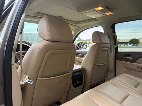 Used 2008 GMC Sierra 2500 SLT w/ Entertainment Package AWD/4WD image 19