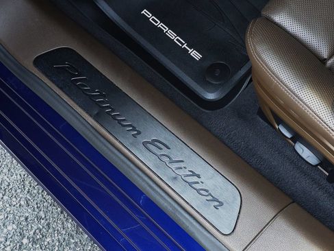 Used 2022 Porsche Panamera 4 Platinum Edition AWD/4WD image 65