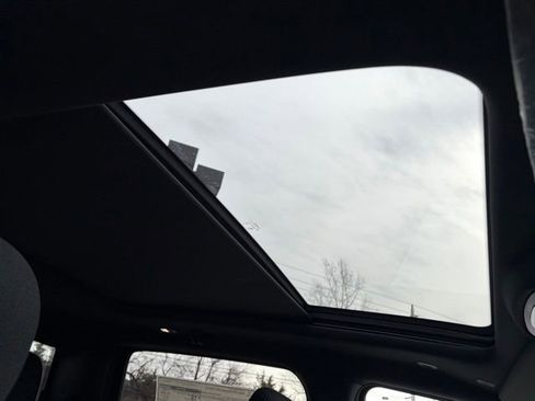 New 2026 RAM 1500 4x4 Crew Cab image 30