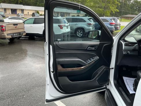 Used 2019 Chevrolet Tahoe LT RWD image 15