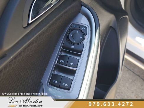 Used 2024 Chevrolet Malibu LT FWD image 16