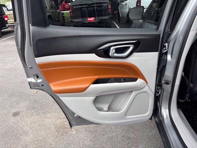 Used 2022 Jeep Compass Limited AWD/4WD image 16