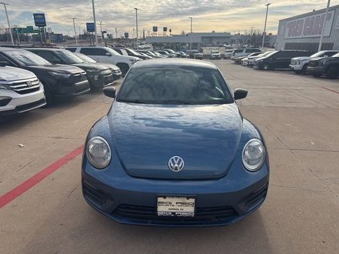 Used 2018 Volkswagen Beetle 2.0T S image 3
