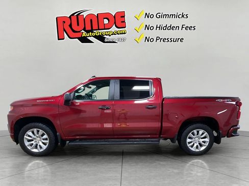 Used 2020 Chevrolet Silverado 1500 Custom w/ Custom Value Package AWD/4WD image 3