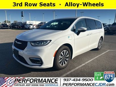 Used 2023 Chrysler Pacifica Touring-L