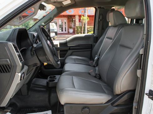 Used 2018 Ford F250 XL w/ Power Equipment Group image 18