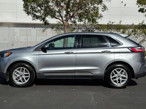 Used 2023 Ford Edge SEL image 7