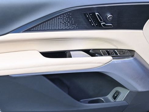 New 2026 Cadillac Lyriq V image 23