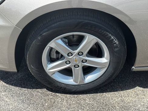 Used 2023 Chevrolet Malibu LT w/ Driver Confidence Package FWD image 10