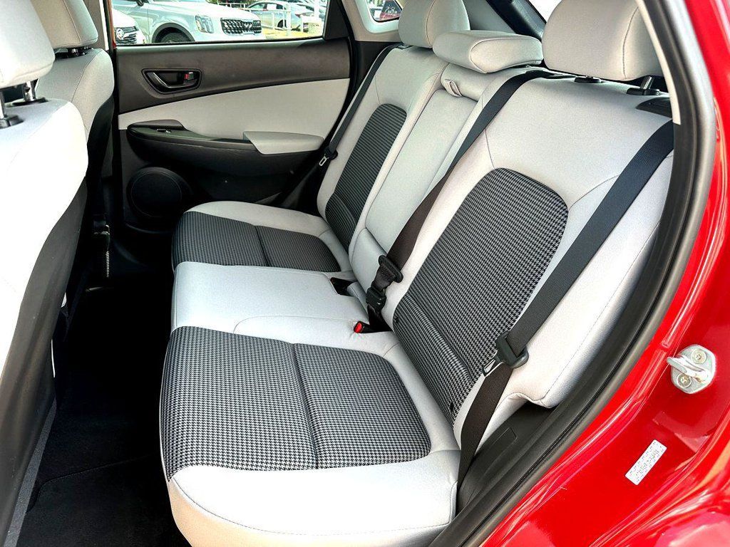 Used 2022 Hyundai Kona SE FWD image 20