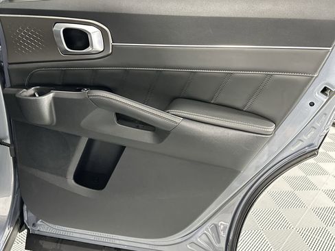 Used 2022 Kia Sorento SX image 32
