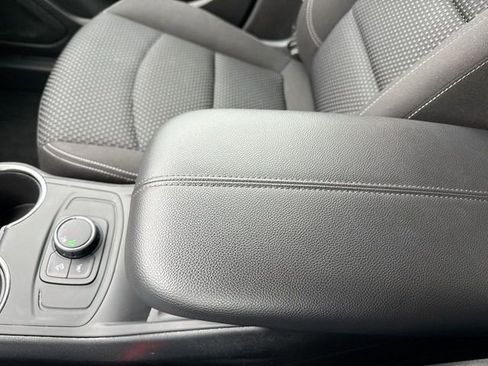 Used 2023 GMC Terrain SLE FWD image 21