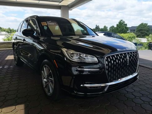 Certified 2025 Lincoln Corsair Grand Touring AWD/4WD image 4