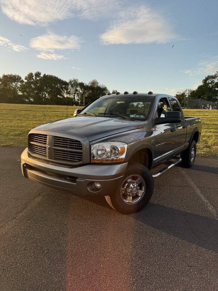 Used 2006 Dodge Ram 2500 Truck SLT AWD/4WD image 2