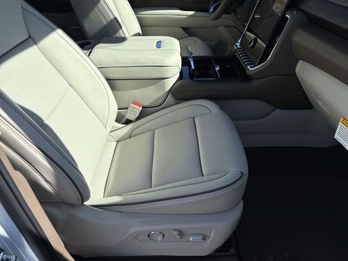 New 2026 GMC Yukon XL Denali RWD image 28