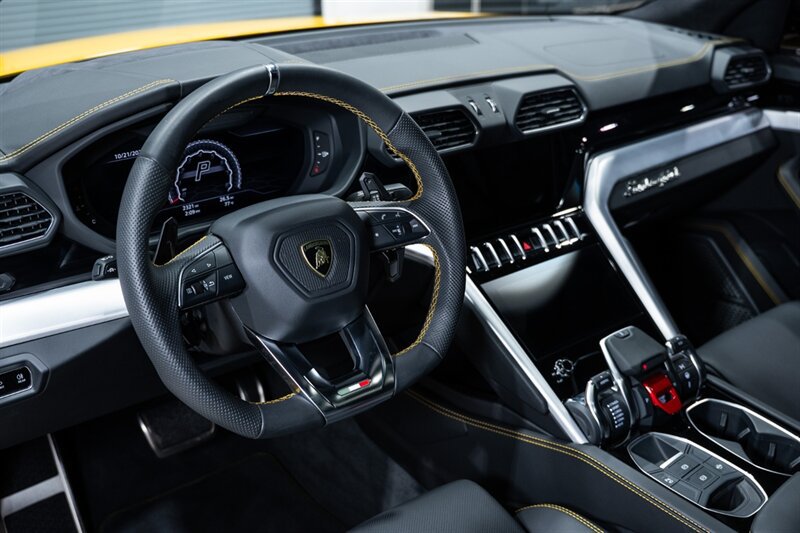 Used 2020 Lamborghini Urus AWD/4WD image 51