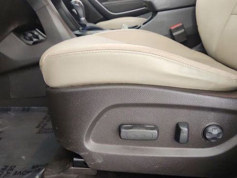 Used 2017 Hyundai Santa Fe Limited w/ Cargo Package image 14