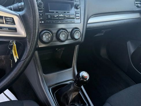 Used 2014 Subaru Impreza 2.0i Premium image 13