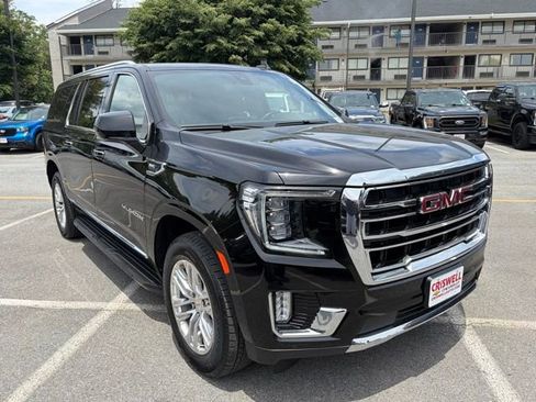Used 2021 GMC Yukon XL SLT AWD/4WD image 2
