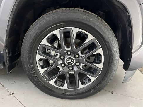 Used 2023 Toyota Sequoia Limited image 18