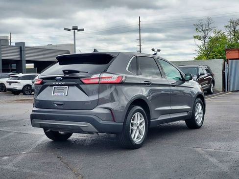 Used 2023 Ford Edge SEL w/ Convenience Package AWD/4WD image 3