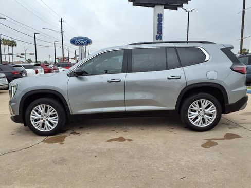 Used 2024 GMC Acadia Elevation w/ Luxury Package FWD image 5
