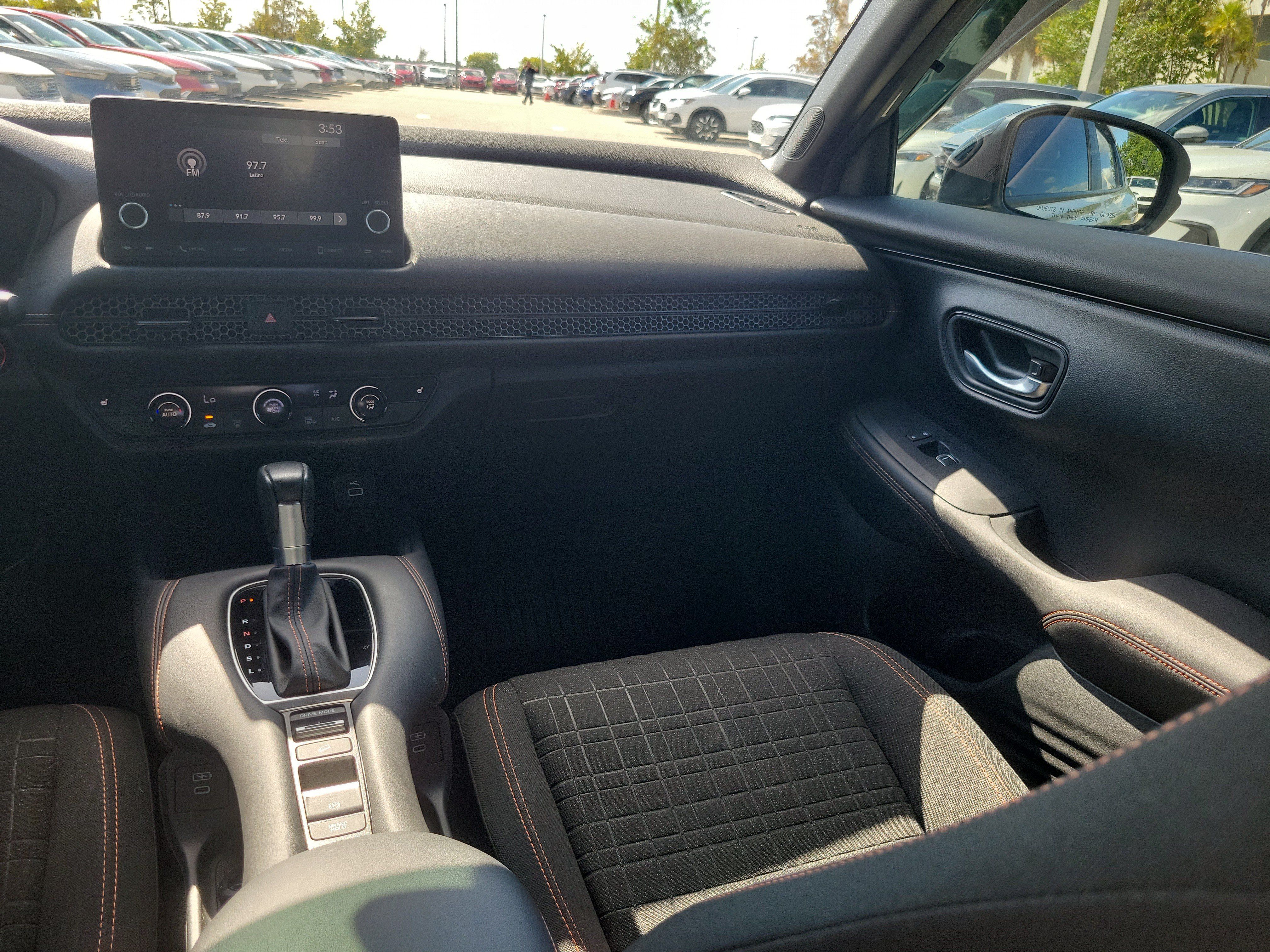 Used 2025 Honda HR-V Sport image 20
