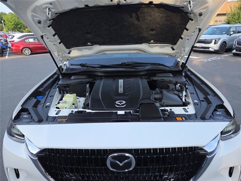 Used 2024 MAZDA CX-90 Plug-In Hybrid w/ Preferred AWD/4WD image 10