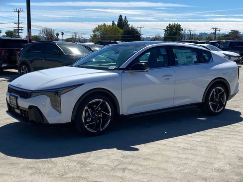New 2025 Kia K4 GT-Line image 7