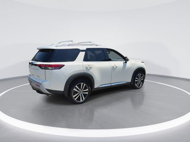 Used 2024 Nissan Pathfinder Platinum w/ Cargo Package AWD/4WD image 8