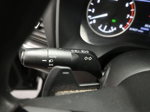 Used 2021 Nissan Rogue SV image 13