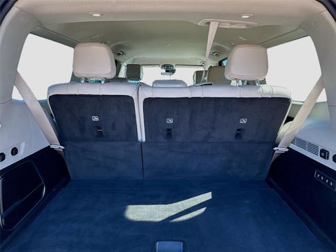 Used 2022 Jeep Wagoneer Series III w/ Flexible Seating Group image 25