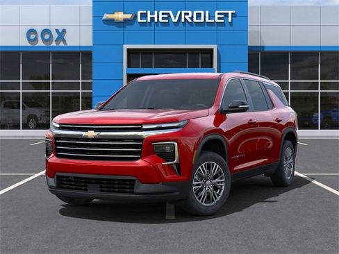 New 2025 Chevrolet Traverse LT image 6