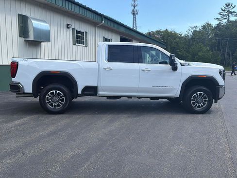 New 2026 GMC Sierra 2500 SLE w/ SLE Value Package; AWD/4WD image 6