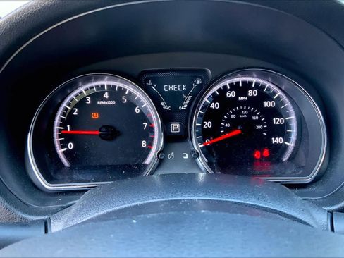 Used 2019 Nissan Versa SV image 24