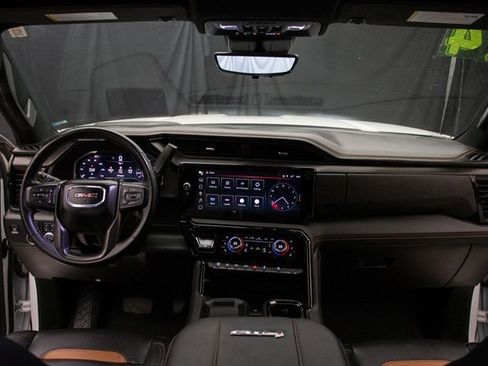 Used 2024 GMC Sierra 3500 AT4 w/ AT4 Premium Plus Package image 27