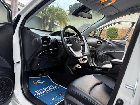 Used 2018 Toyota Prius Prime Premium w/ Carpet Mat Package FWD image 9