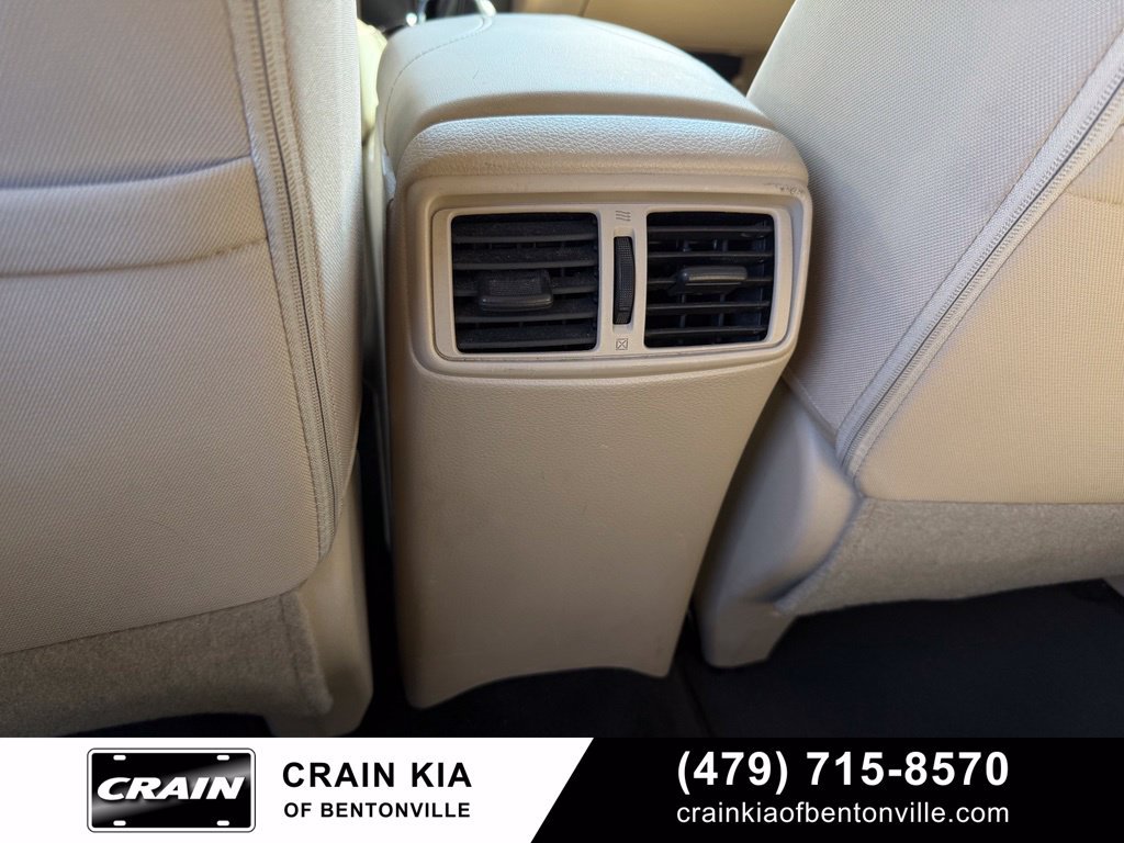Used 2017 Nissan Rogue SV w/ SV Premium Package FWD image 27