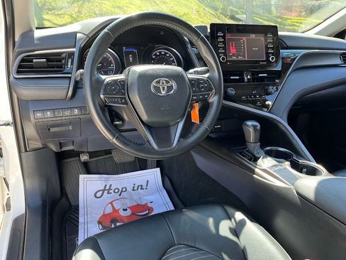 Used 2023 Toyota Camry SE FWD image 10