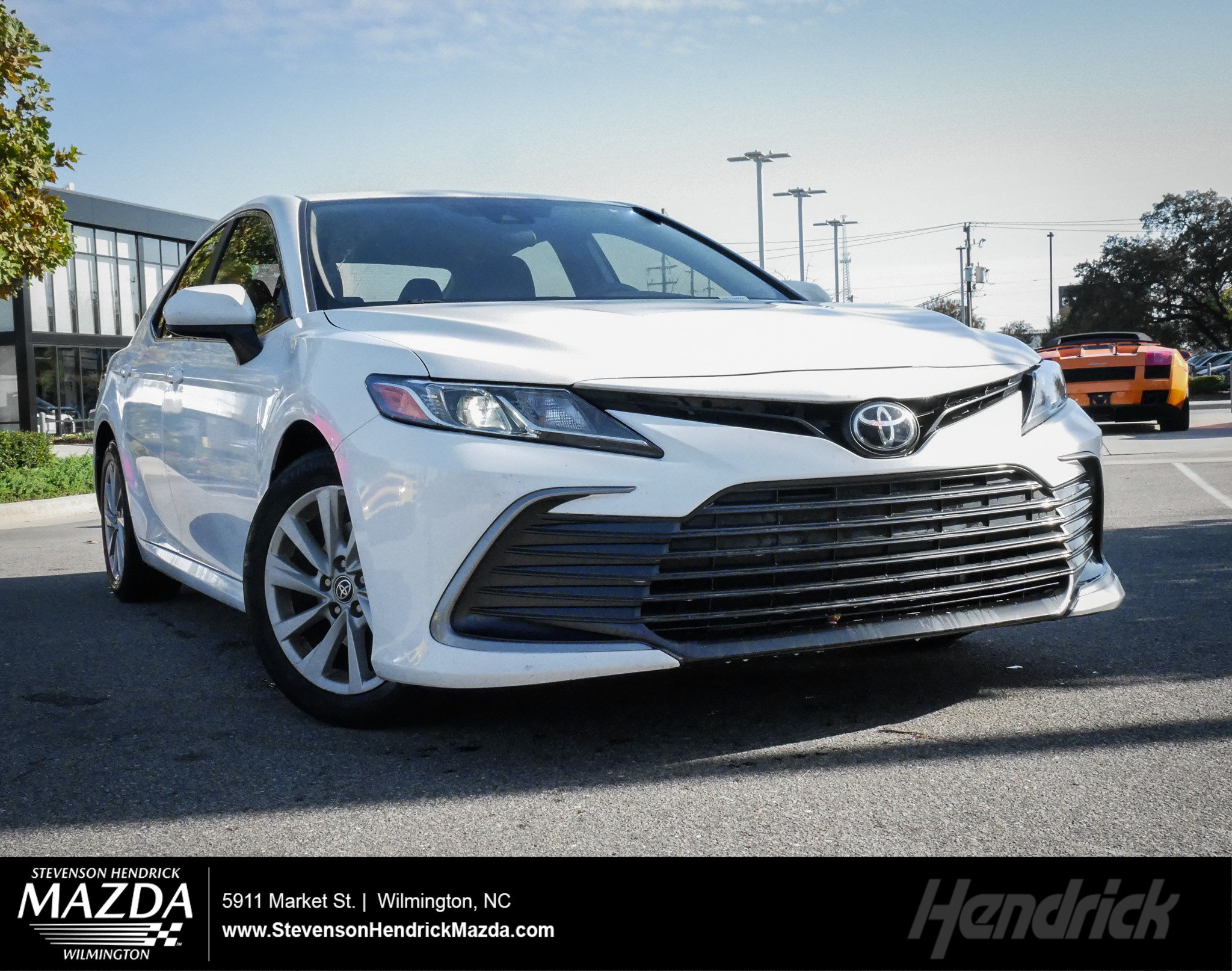 Used 2022 Toyota Camry LE FWD image 1