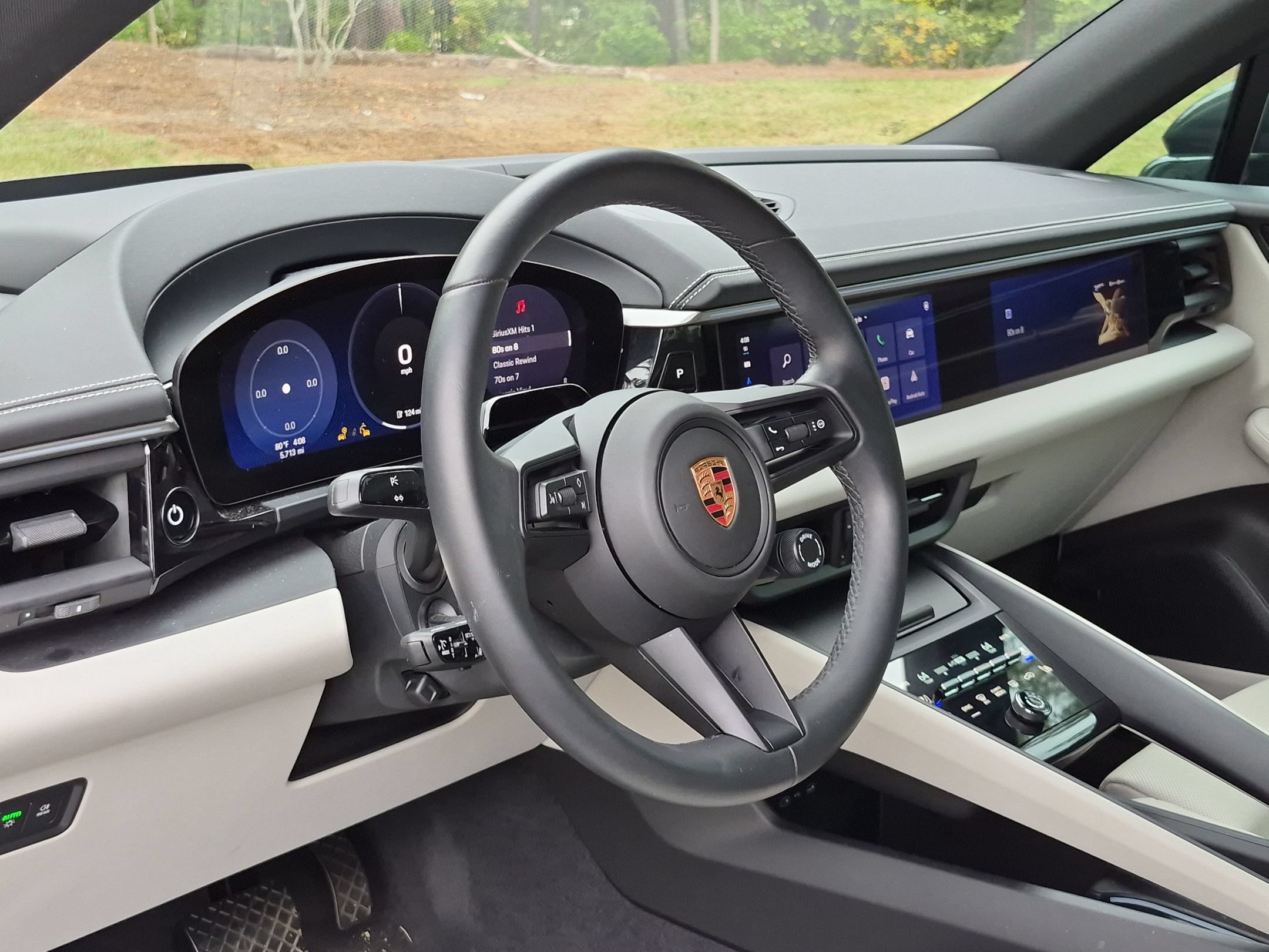 Certified 2026 Porsche Macan 4 Electric AWD/4WD image 4