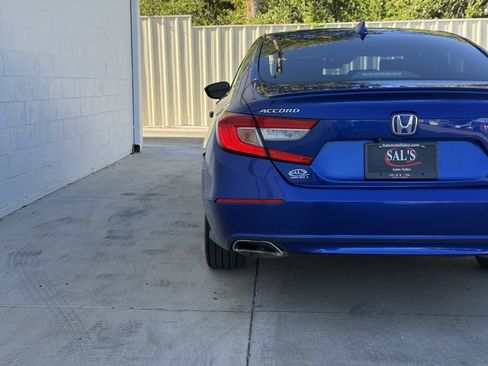 Used 2018 Honda Accord Sport image 11